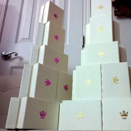 SELEUŠS-Chocolatess-Luxury-Giftboxes-pyramid-180729.jpg