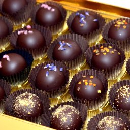 SELEUŠS-Chocolatess-Truffles-KirklandChamber-AuctionGala-5972.jpg