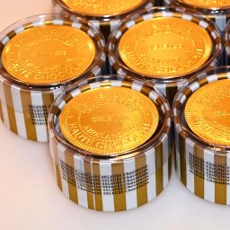 SELEUŠS-Chocolatess-Gold-FavorBoxes-7823.jpg