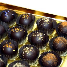 SELEUŠS-Chocolatess-Truffles-KirklandChamber-AuctionGala-5974.jpg