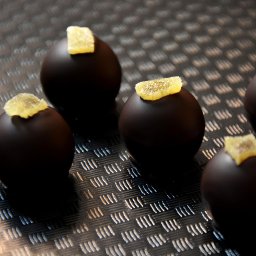 SELEUŠS-Chocolatess-Pineapple-Truffles-6077.jpg