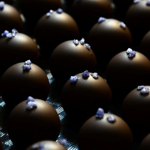 SELEUŠS-Chocolates-B380-Hibiscus-Truffles-0100