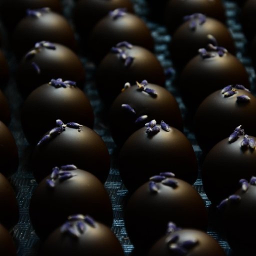 SELEUŠS-Chocolates-Truffles-B384-WildLavenderHoney-9149