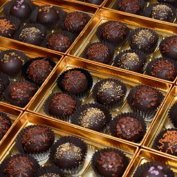 SELEUŠS - Chocolates-Truffle-gift-boxes-Gold-4716.jpg