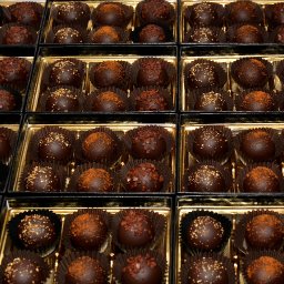 SELEUŠS-Chocolatess-ELIXIR-Truffles-9536.jpg