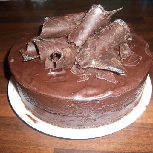 Dark chocolate fudge cake